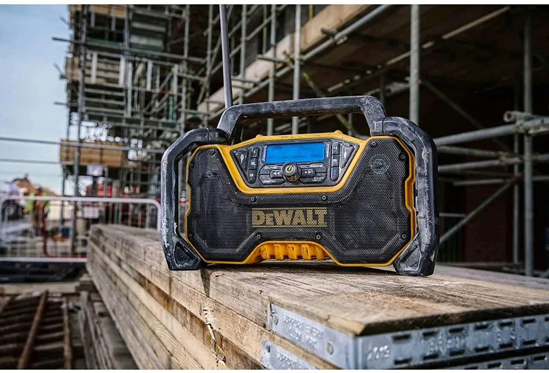 radio-budowlane-dewalt-dcr029