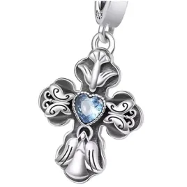 trusky-charms-zawieszka-charms-krzyz-z-sercem-charmsy-trusky
