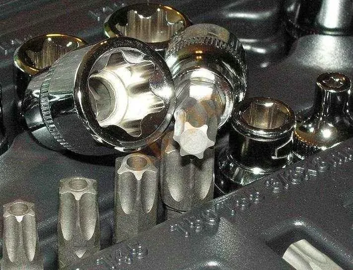 zestaw-bitow-nasadek-torx-elem-neo-tools-08-711-marka-neo-tools