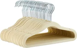wieszak-wiszacy-amazon-basic-odcienie-bezu-40-sztuk