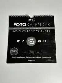 czarny-kalendarz-ze-zdjeciami-2024-do-it-yourself-calendar-21x22-cm