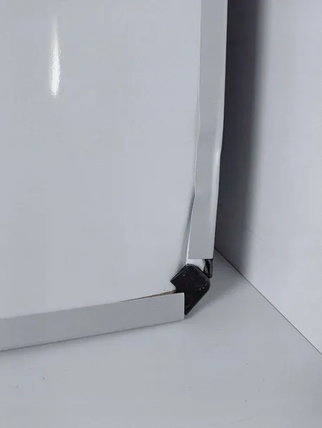 tablica-magnetyczna-amazon-basics-whiteboard-stan-powystawowy-dlugosc-60-cm