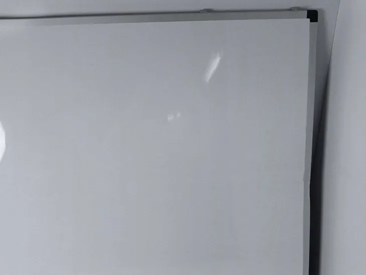 tablica-magnetyczna-amazon-basics-whiteboard-szerokosc-produktu-45-cm-dlugosc-60-cm