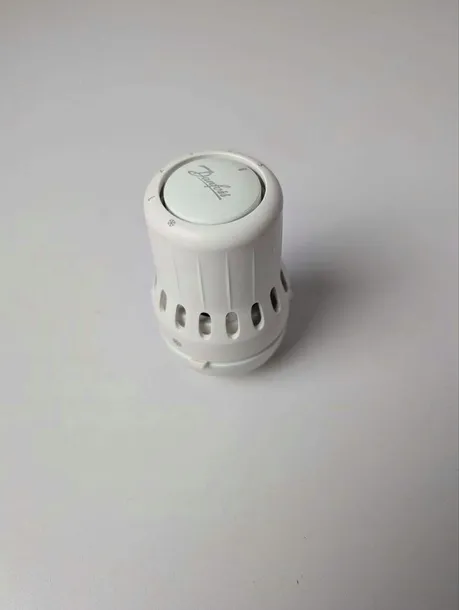 glowica-danfoss-015g3030-kolor-bialy