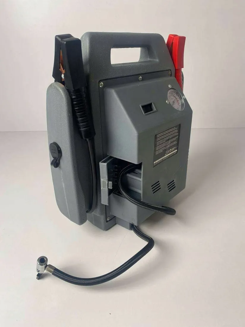booster-4w1-kompresor-rozruch-latarka