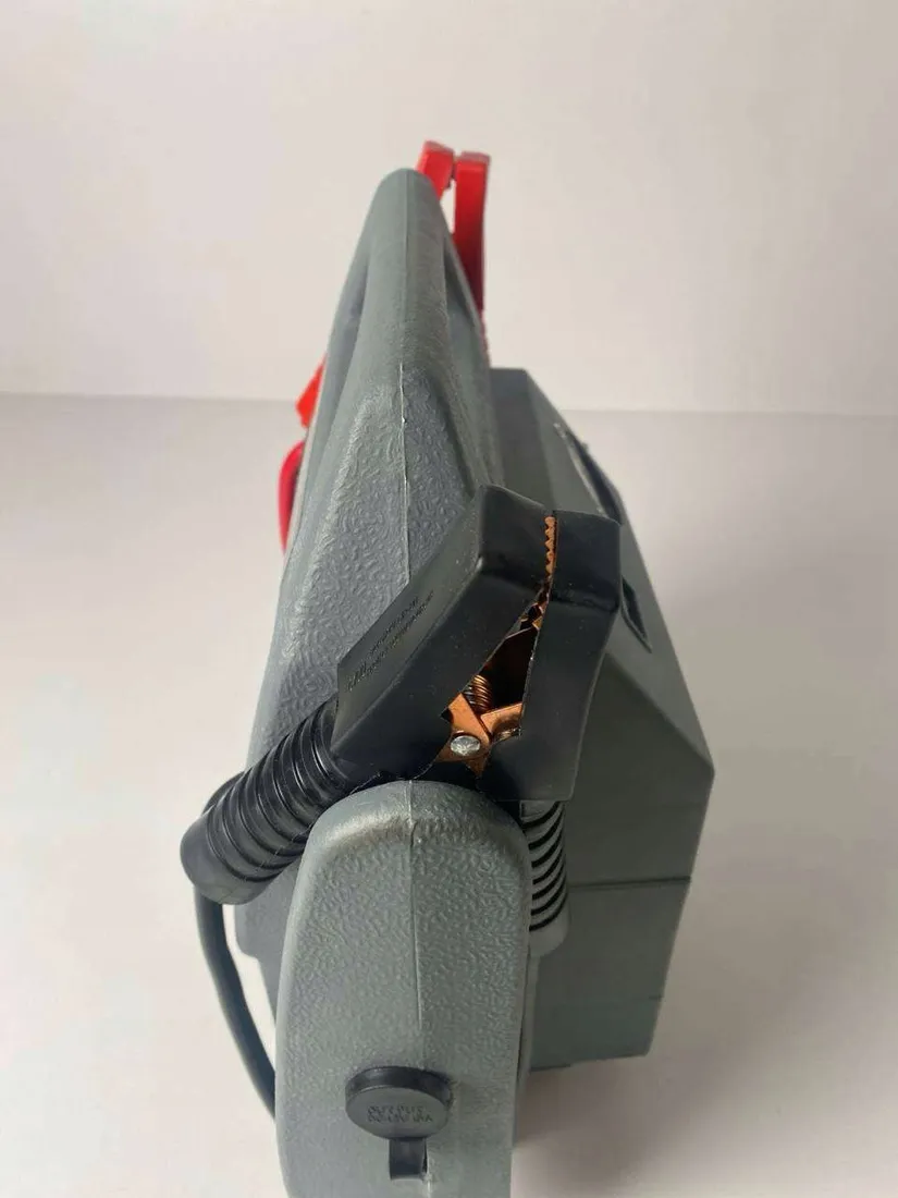 booster-4w1-kompresor-rozruch-latarka