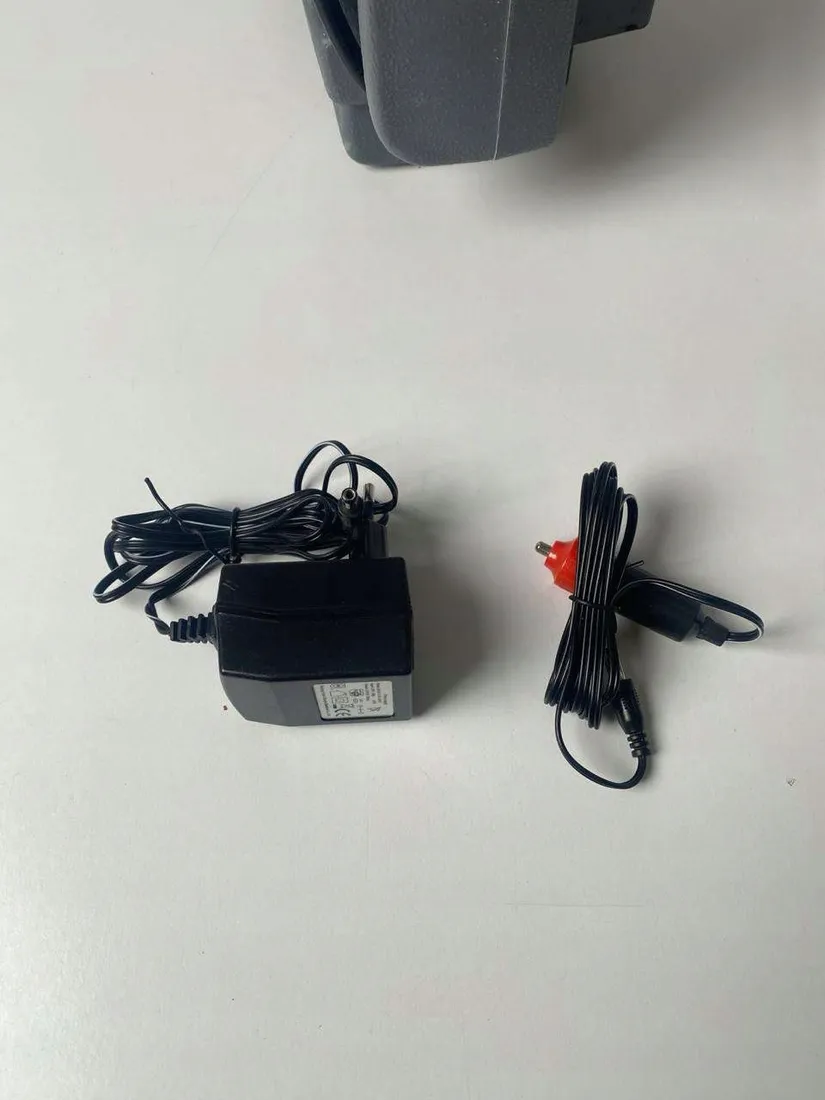 booster-4w1-kompresor-rozruch-latarka