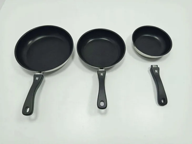 patelnie-wmf-devil-3-szt-liczba-elementow-w-zestawie-3