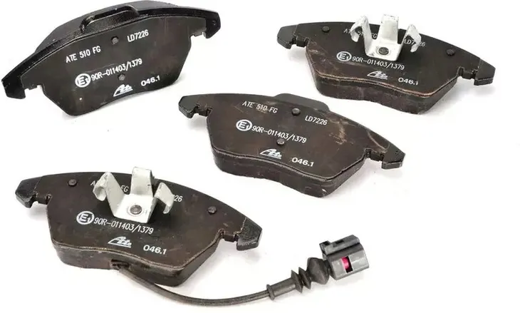 ate-ceramic-klocki-przod-audi-tt-strona-zabudowy-przod