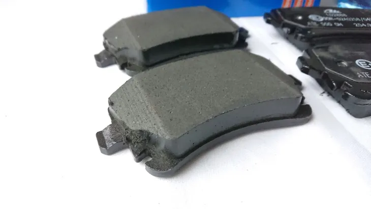 ate-ceramic-klocki-tyl-audi-a4-a6-numer-katalogowy-czesci-13-0470-2888-2