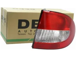 lampa-tyl-prawa-depo-551-1942r-ue