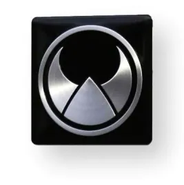 heico-volvo-emblemat-tyl-viking-helmet-samoprzylepny-46x46mm-tylna-klapa