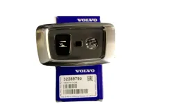 volvo-xc90-ii-lampka-do-czytania-tyl-prawa