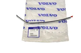 volvo-xc90-tylna-lewa-listwa-chrom-spod-lampy-oe