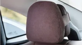 volvo-komfortowa-poduszka-na-zaglowek-tyl-maroon-brown-32332727