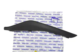 volvo-xc60-lift-przednia-prawa-listwa-zderzaka-oe