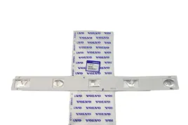 volvo-c70-s80-emblemat-na-tylna-klape-31297267-oe