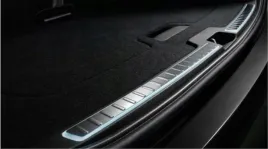 volvo-xc90-ii-podswietlana-listwa-bagaznika-blonde