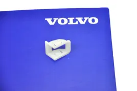 volvo-v40-v40cc-uchwyt-spinka-klips-lampy-przod-oe