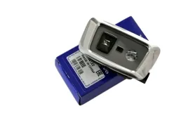 volvo-xc60-ii-tylna-prawa-lampka-podsufitki-oe-31694122