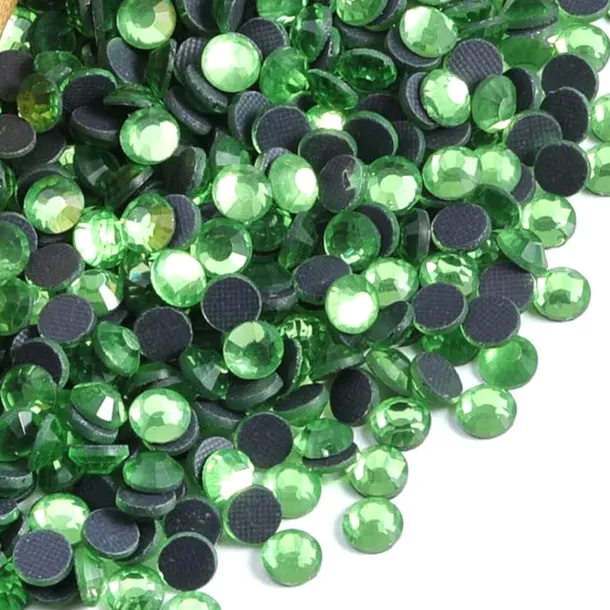 Termo dżety szklane cyrkonie aplikacja zielony ss16 4mm 500 sztuk