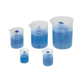 zlewki-do-odmierzania-pojemnosci-dla-dzieci-doroslych-maly-chemik