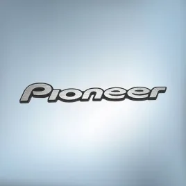 emblemat-pioneer-srebrny-50x7mm-naklejka-logo-znaczek-symbol
