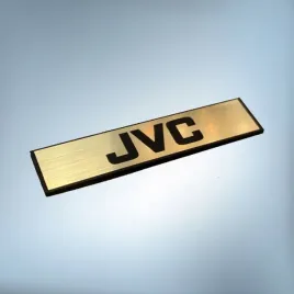 jvc-55x12mm-zlota-emblemat-naklejka-logo-znaczek