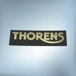 greatergreatergreater-emblemat-thorens-60x18mm-czarno-zlota-naklejka-logo-znaczek-symbol