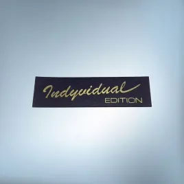 greatergreatergreater-indyvidual-edition-140x40mm-zloty2-emblemat-naklejka-logo-zamiennik