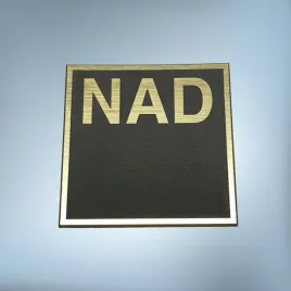 greatergreatergreater-nad-20x20mm-czarno-zloty-emblemat-naklejka-logo-symbol-nalepka-sticker