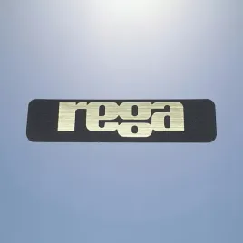 greatergreatergreater-rega-50x12mm-zloty-emblemat-naklejka-logo-znaczek-nalepka-zamiennik
