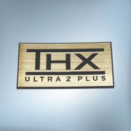 greatergreatergreater-thx-ultra-2-plus-40x20mm-zlota-emblemat-naklejka-logo-znaczek