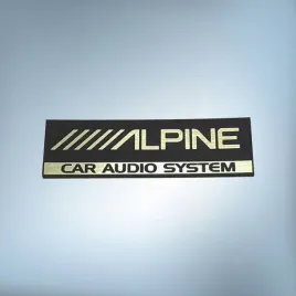 emblemat-alpine-50x15mm-zloty-napis-naklejka-logo-znaczek-symbol-sticker