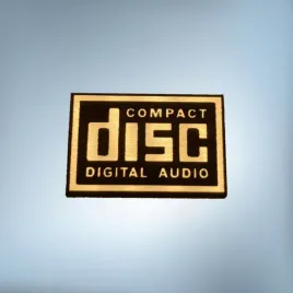 compact-disc-digital-audio-20x14mm-czarno-zlota-emblemat-naklejka-logo