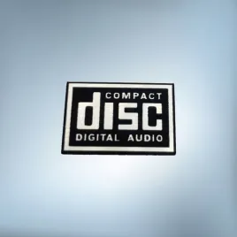 compact-disc-digital-audio-20x14mm-czarno-srebrna-emblemat-naklejka-logo