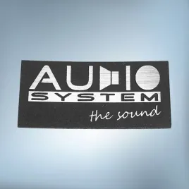 emblemat-naklejka-audio-system-the-sound-srebrna-50x20mm-logo-hifi-1210
