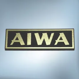 emblemat-naklejka-logo-aiwa-zlota-30x10