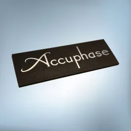 emblemat-naklejka-logo-accuphase-srebrne-litery-60x20mm