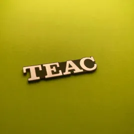 teac-35x10mm-srebrny-2a-emblemat-naklejka-logo-znaczek-tabliczka-zamiennik