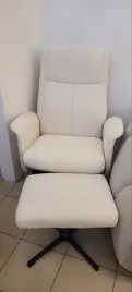 fotel-ecru-z-podnozkiem-rozkladany-obrotowy