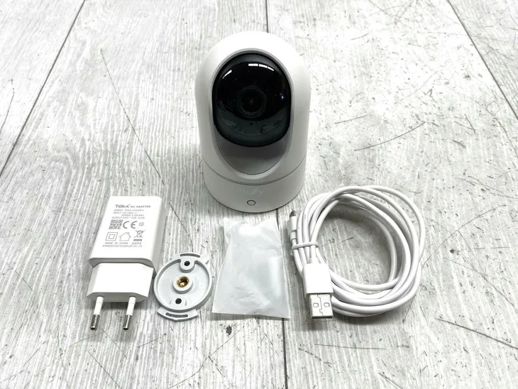 kamera-wewnetrzna-eufy-security-indoor-cam-e220-2k-waga-produktu-150-g