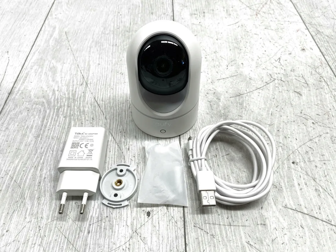 kamera-wewnetrzna-eufy-security-indoor-cam-e220-2k-stan-powystawowy