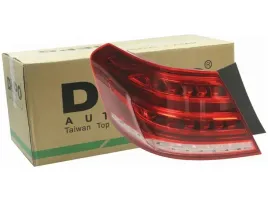 lampa-tyl-lewa-mercedes-klasa-e-w212-13-16-sedan