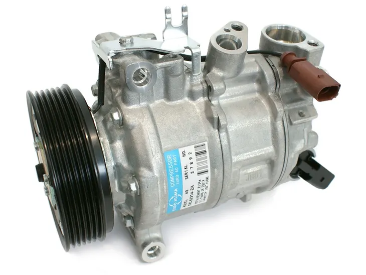 KOMPRESOR KLIMATYZACJI AUDI A4 2.0 TDI (12-) 8K0260805N