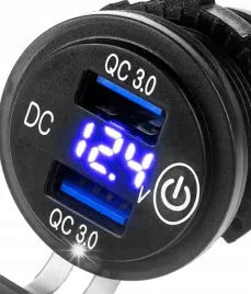 motocyklowe-gniazdo-zasilania-dual-usb-2xusb-qc3-0-12v-woltomierz-36w-ip54