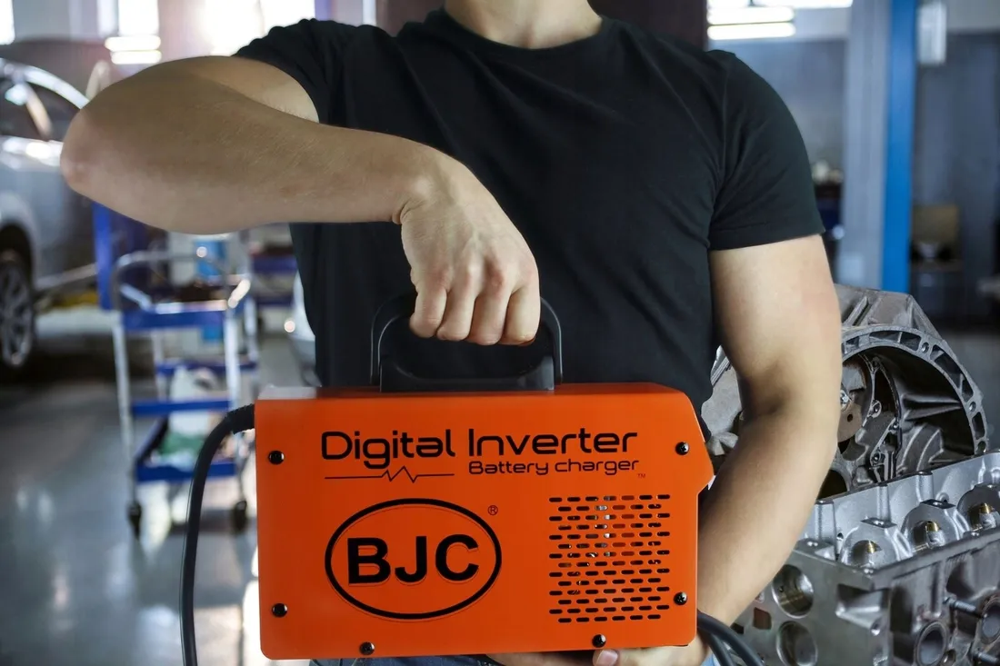 prostownik-bjc-bc-600-600a