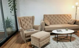 zestaw-glamour-chesterfield-do-salonu-wersalka-do-pokoju-fotel-uszak-puf