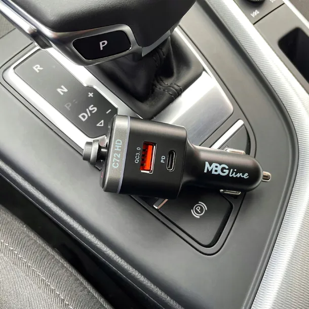 transmiter-samochodowy-fm-bluetooth-kabel-aux-sd-zalaczone-wyposazenie-pilot-kabel-aux
