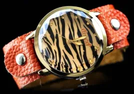 smartwatch-niktrade-181381068-bezbarwny